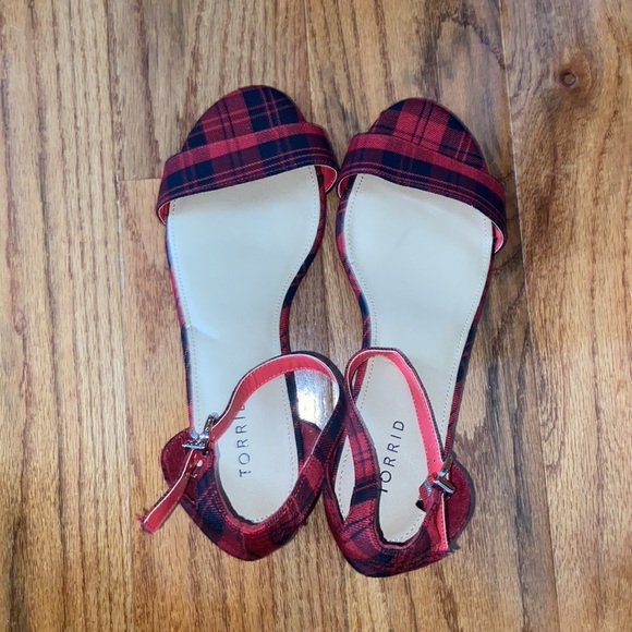 TORRID RED PLAID ANKLE STRAP BLOCK HEEL SIZE 11.5 - Picture 7 of 9